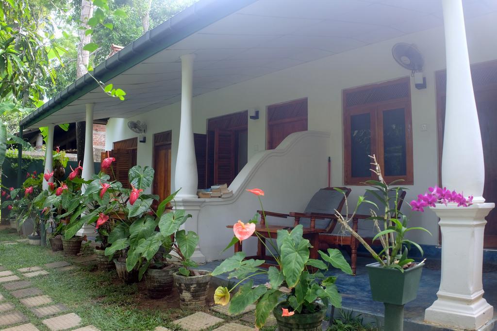 Sansala Guesthouse & Restaurant Tangalle Dış mekan fotoğraf