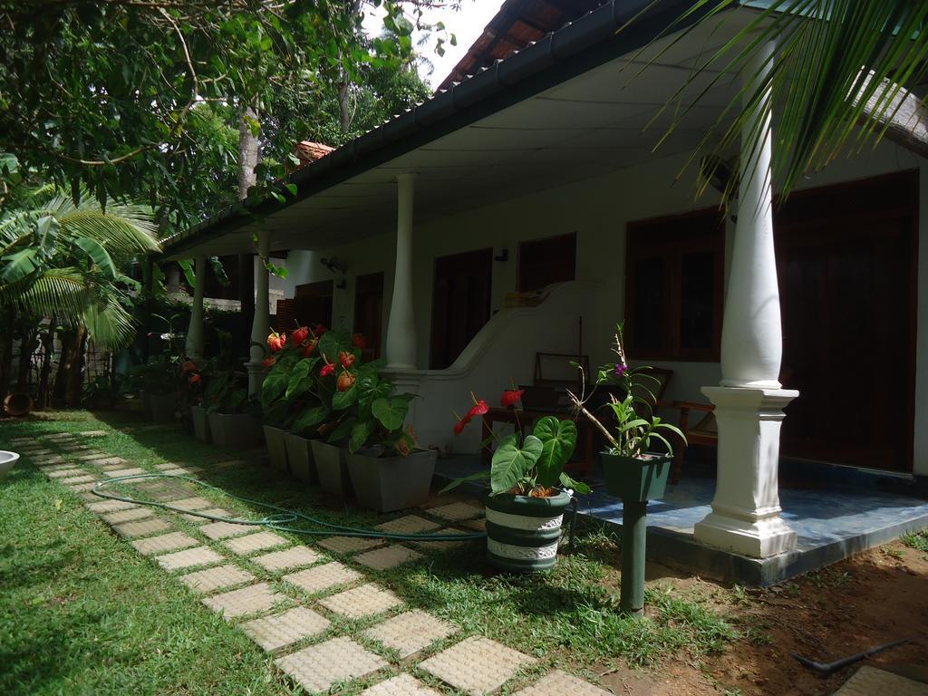 Sansala Guesthouse & Restaurant Tangalle Dış mekan fotoğraf